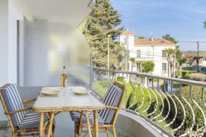 In the heart of the Cap d'Antibes lovely flat